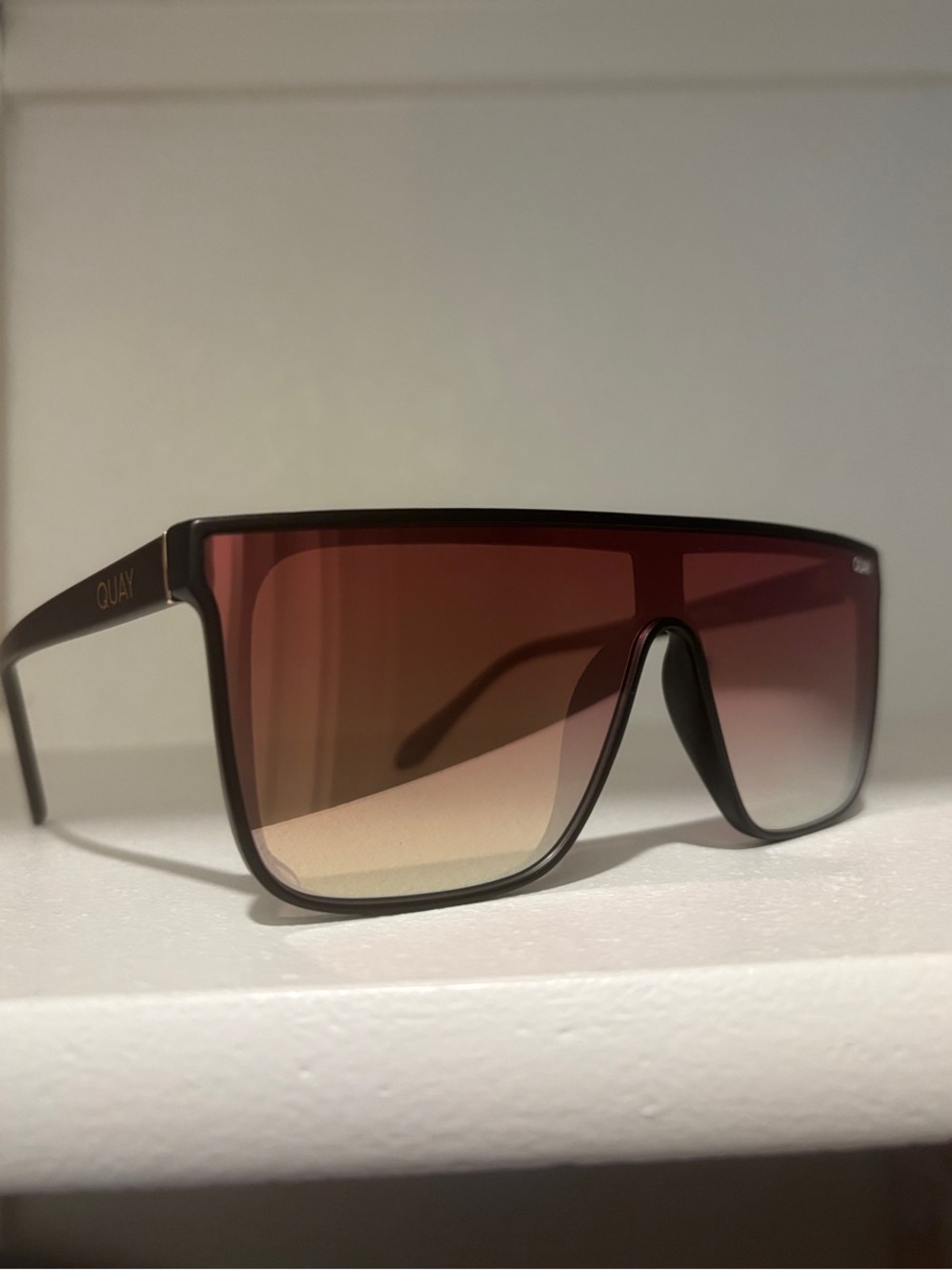 Quay Australia Black Frame Sunglasses with Gradient Red/Brown Lens - Picture 3 of 3